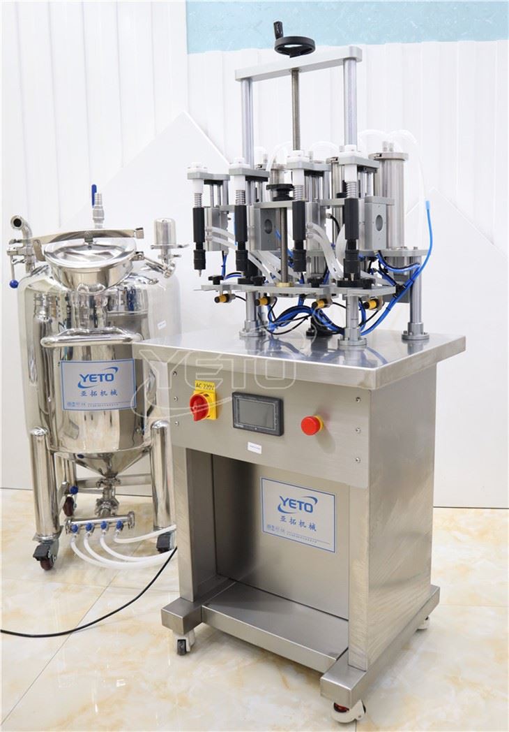 Four Heads Same Level PLC Control Sunction Perfume Filling Machine